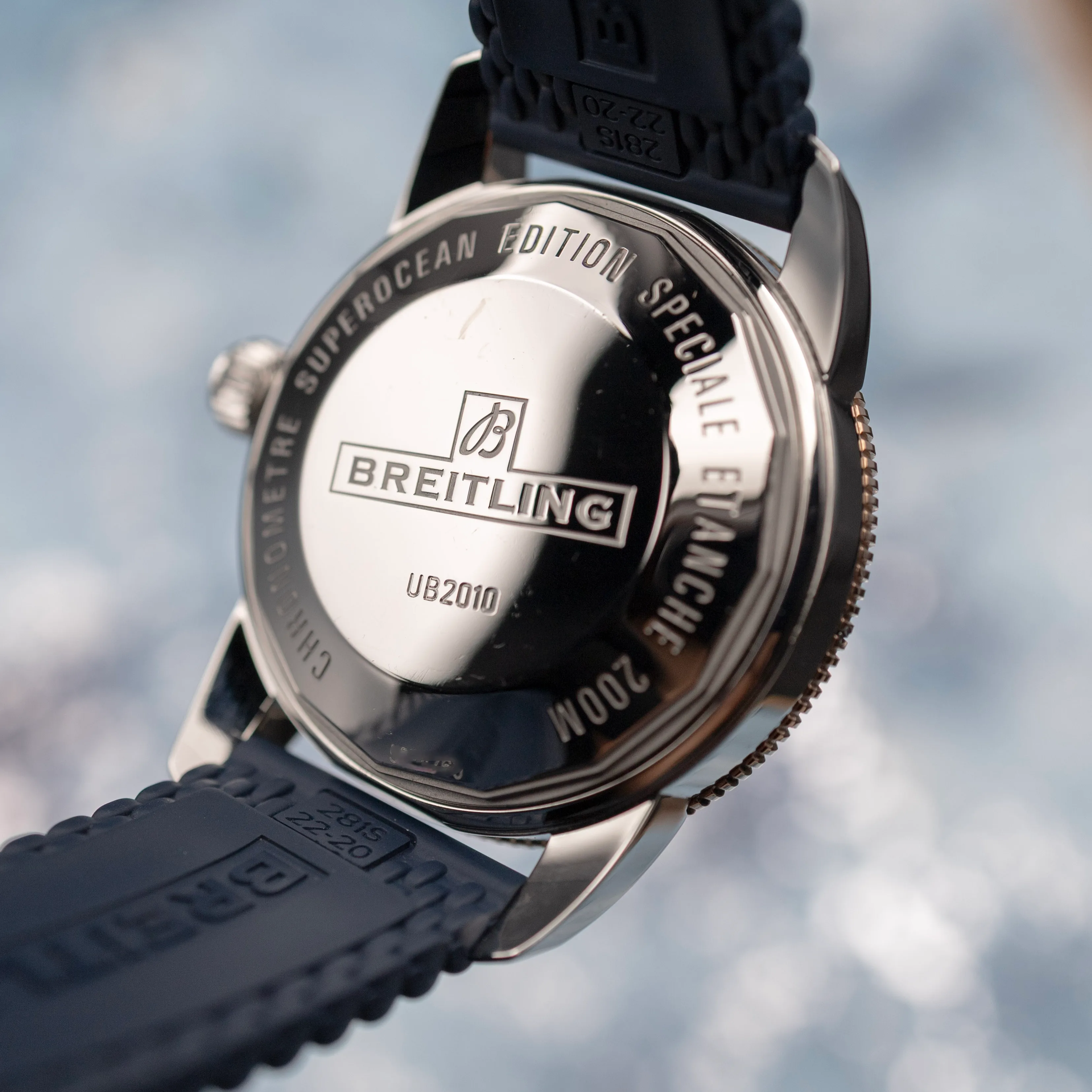 Breitling Superocean Heritage II B20 red gold bezel detail