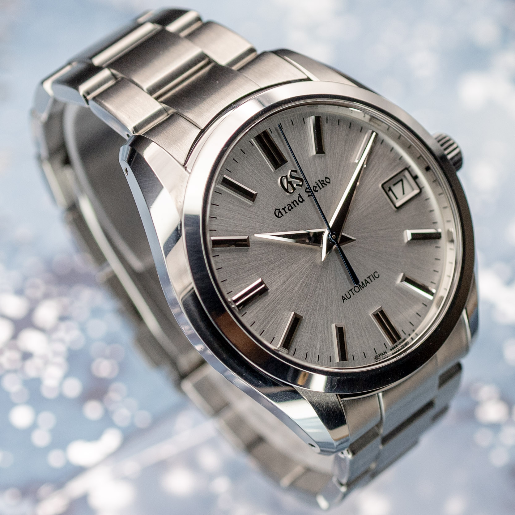Grand Seiko SBGR307 bracelet clasp detail