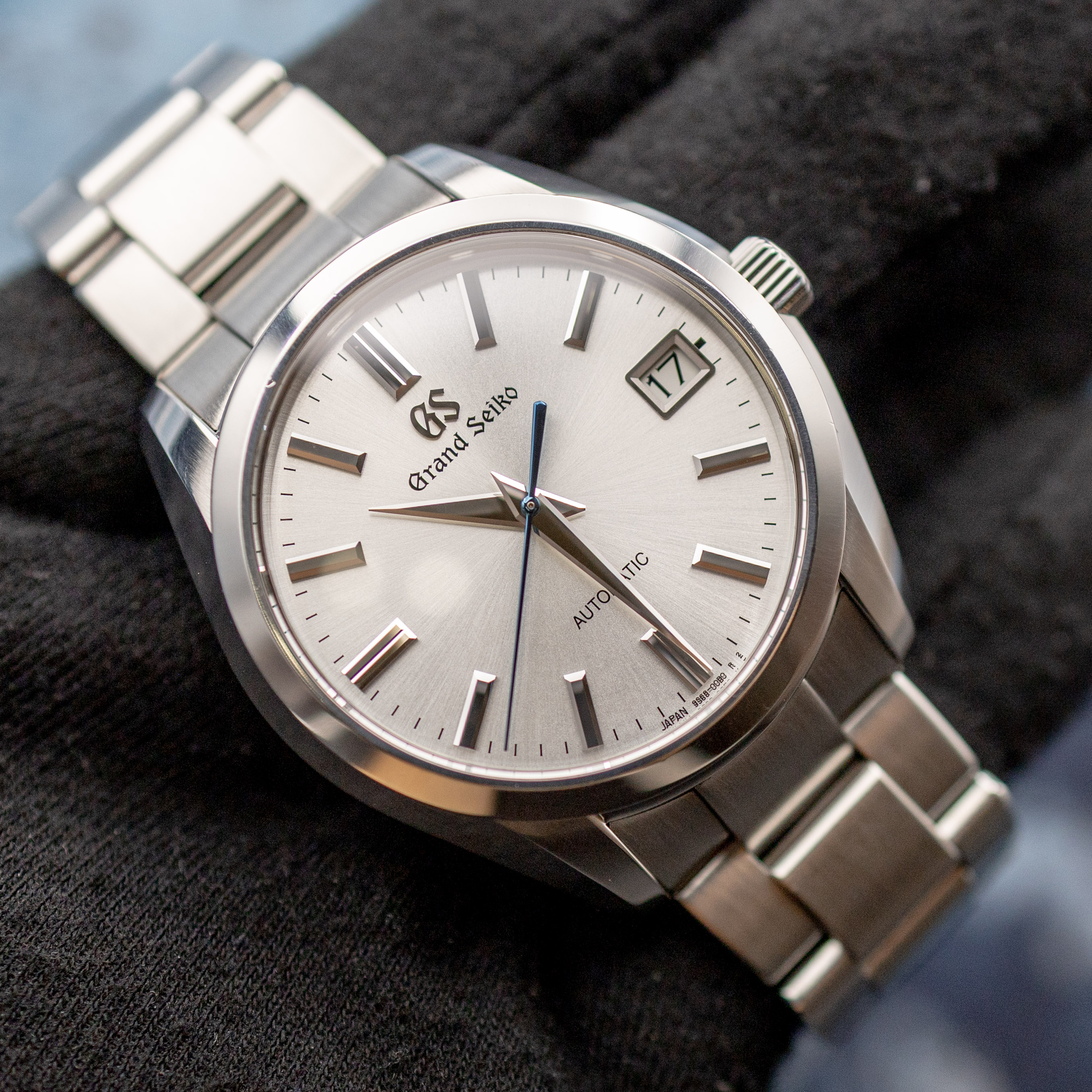 Grand Seiko SBGR307 on wrist showing how 42mm case wears