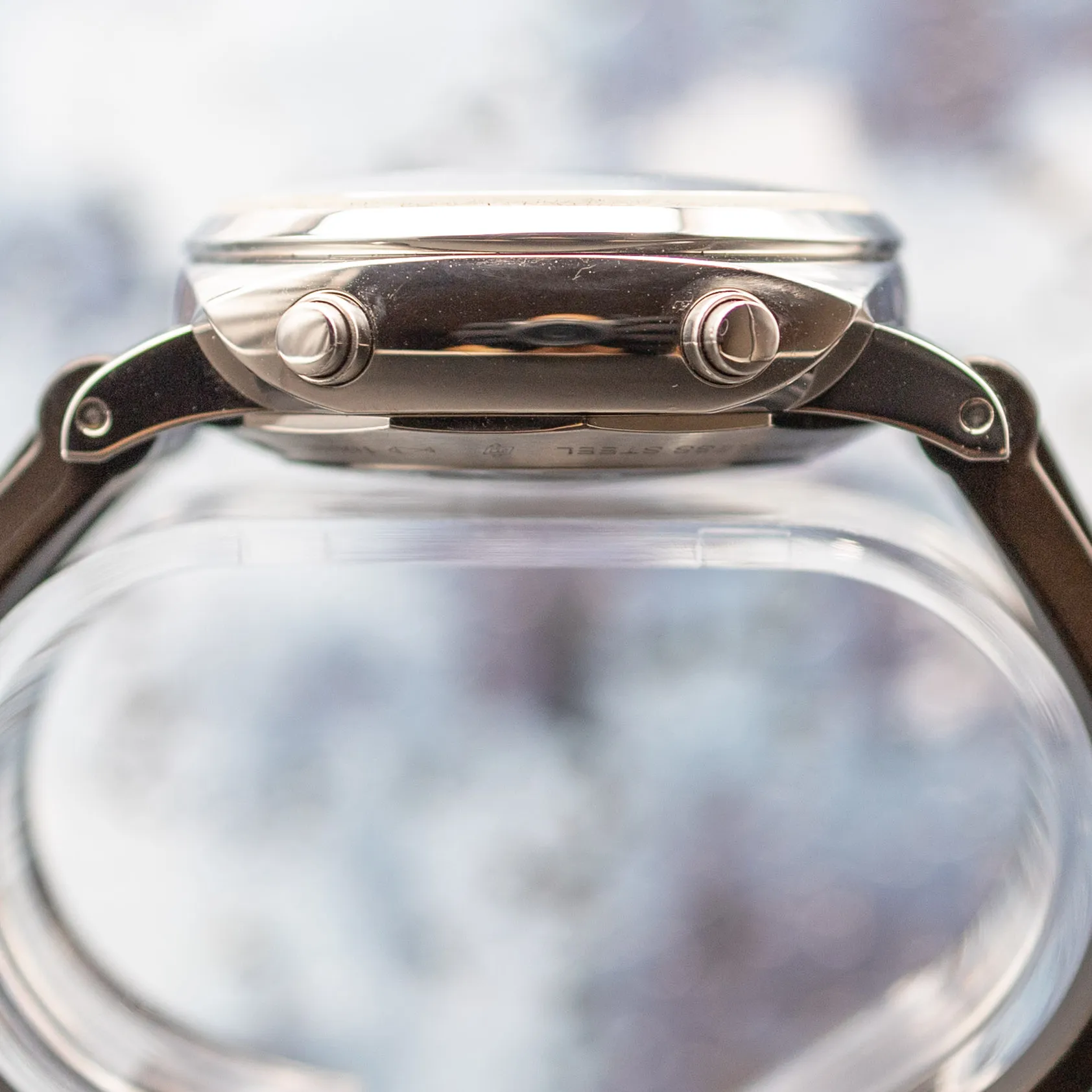 Panerai PAM00654 left side showing flyback and start-stop chronograph pushers
