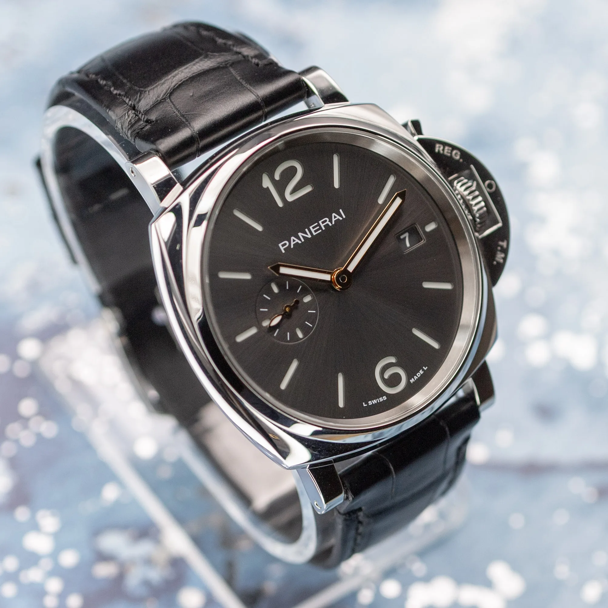 Panerai Luminor Due 42mm on a 7.25 inch wrist