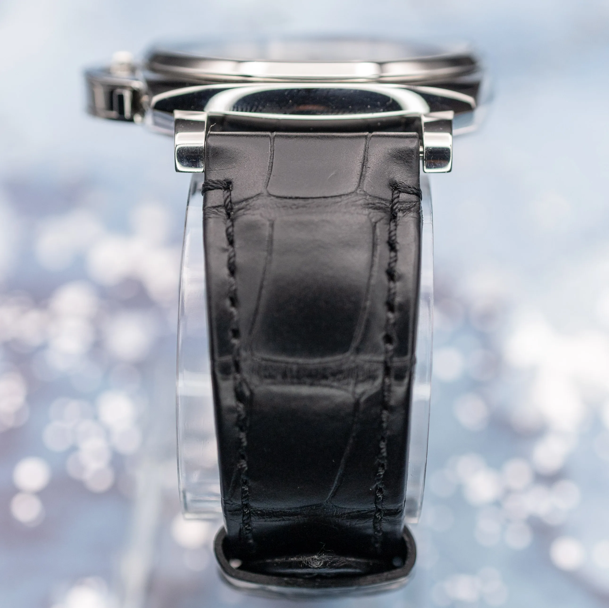 Panerai Luminor Due crown guard with lever
