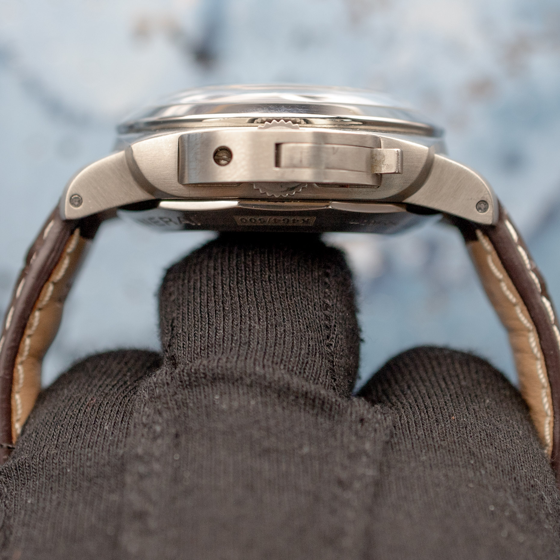 Panerai PAM 311 monopulsante single-pusher chronograph close-up