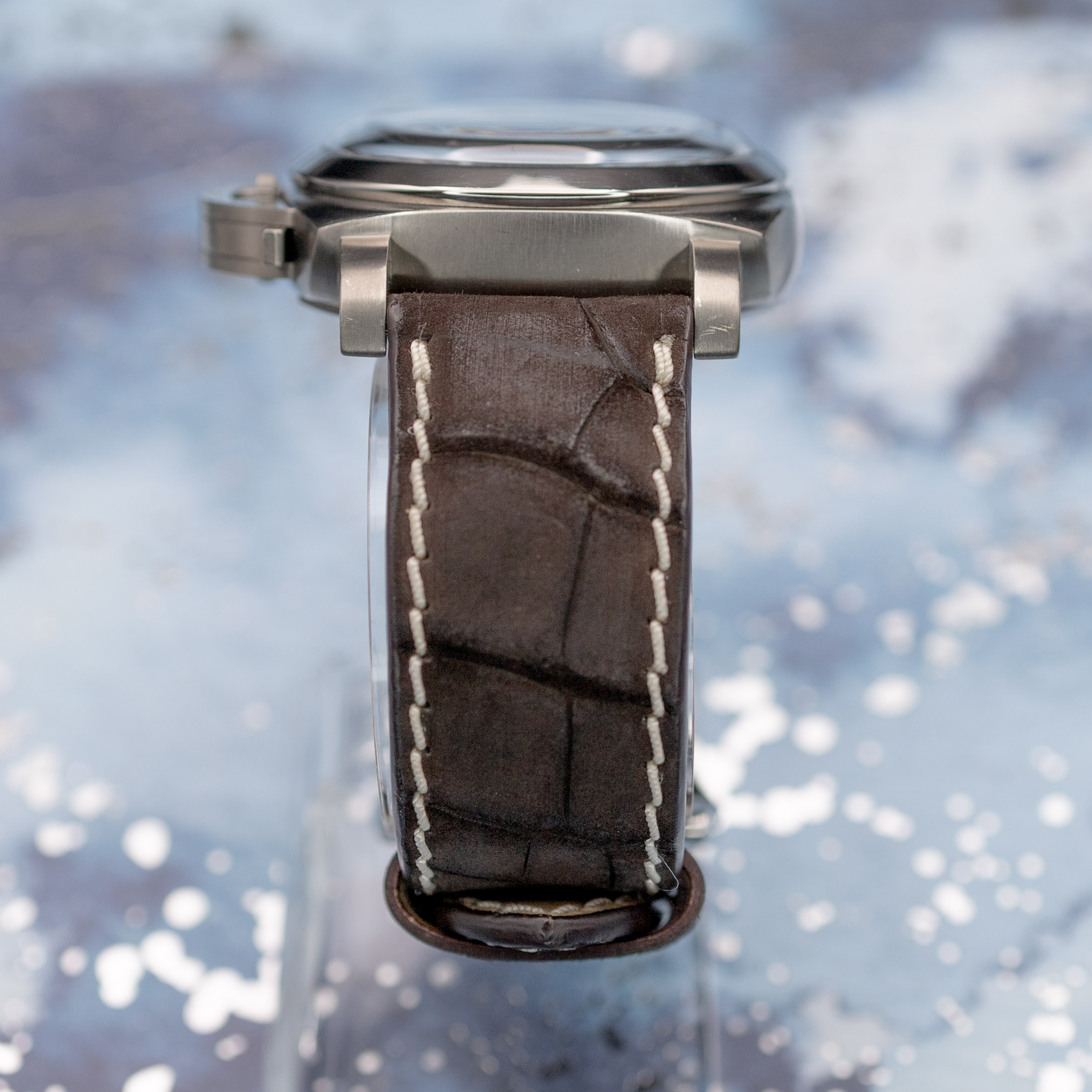 Panerai PAM 311 titanium case back with P.2004 movement
