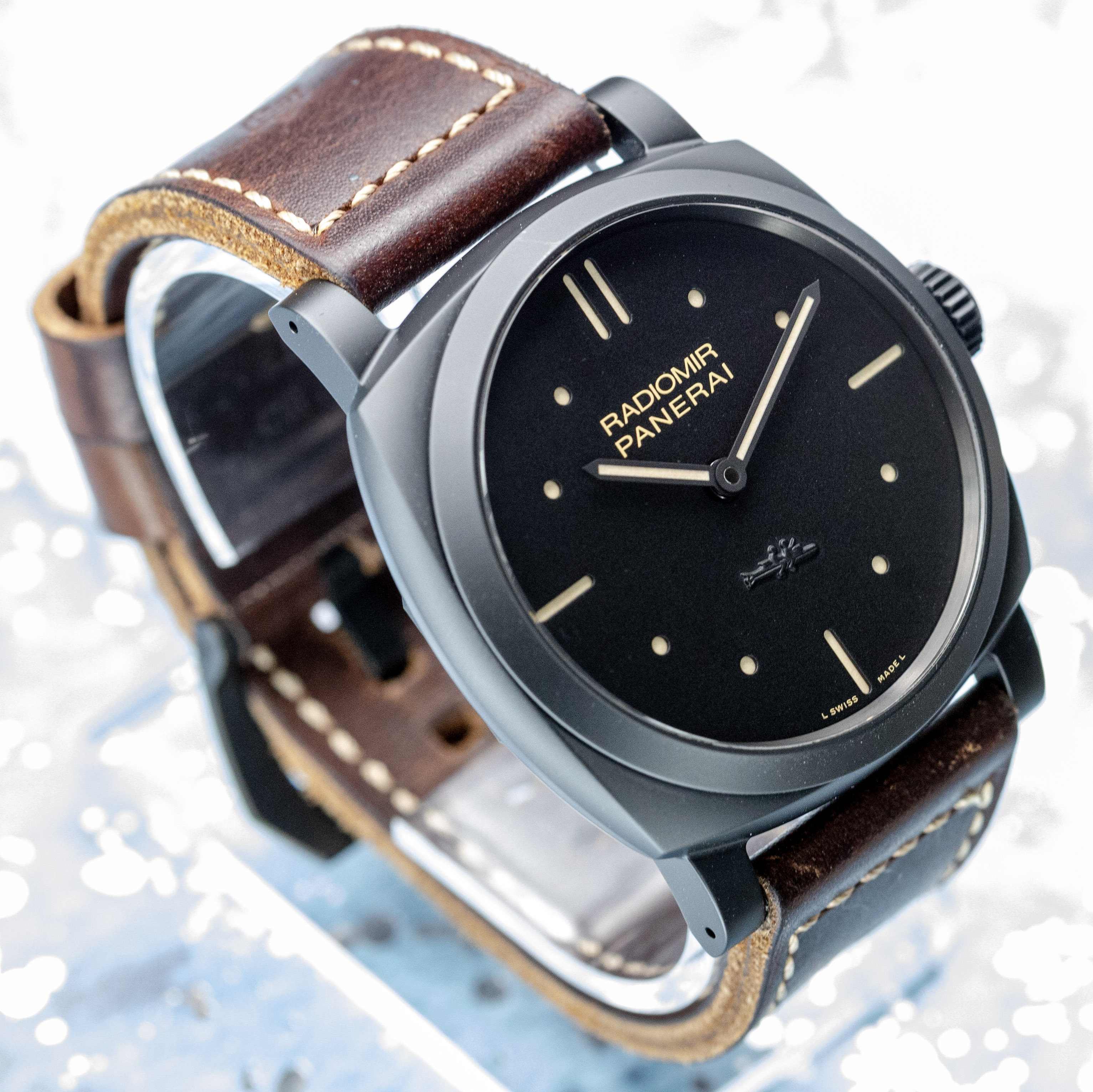 Panerai Radiomir 1940 3 Days Ceramica angled dial shot