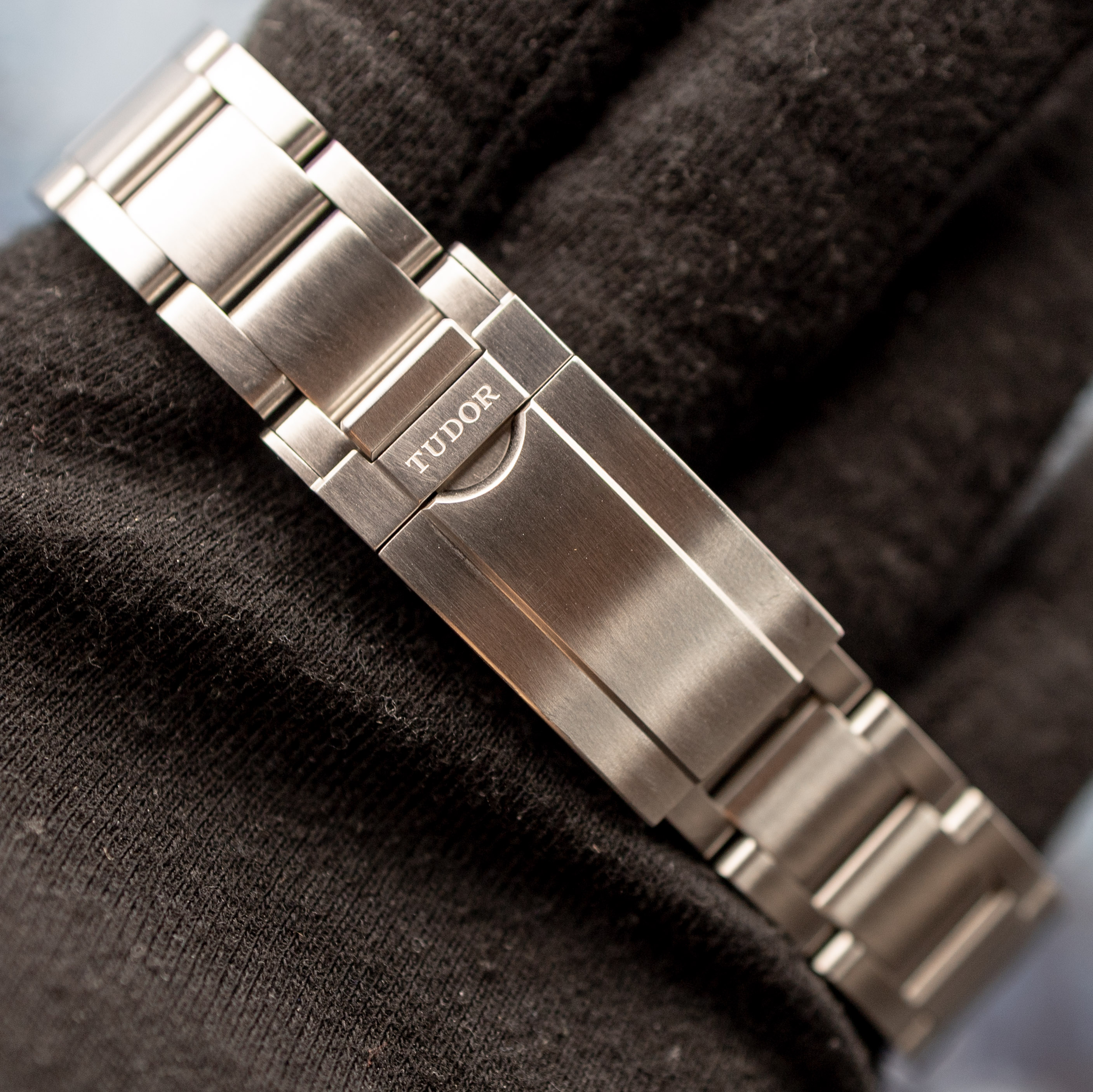 Tudor Ranger 79950 bracelet clasp closed showing Tudor logo