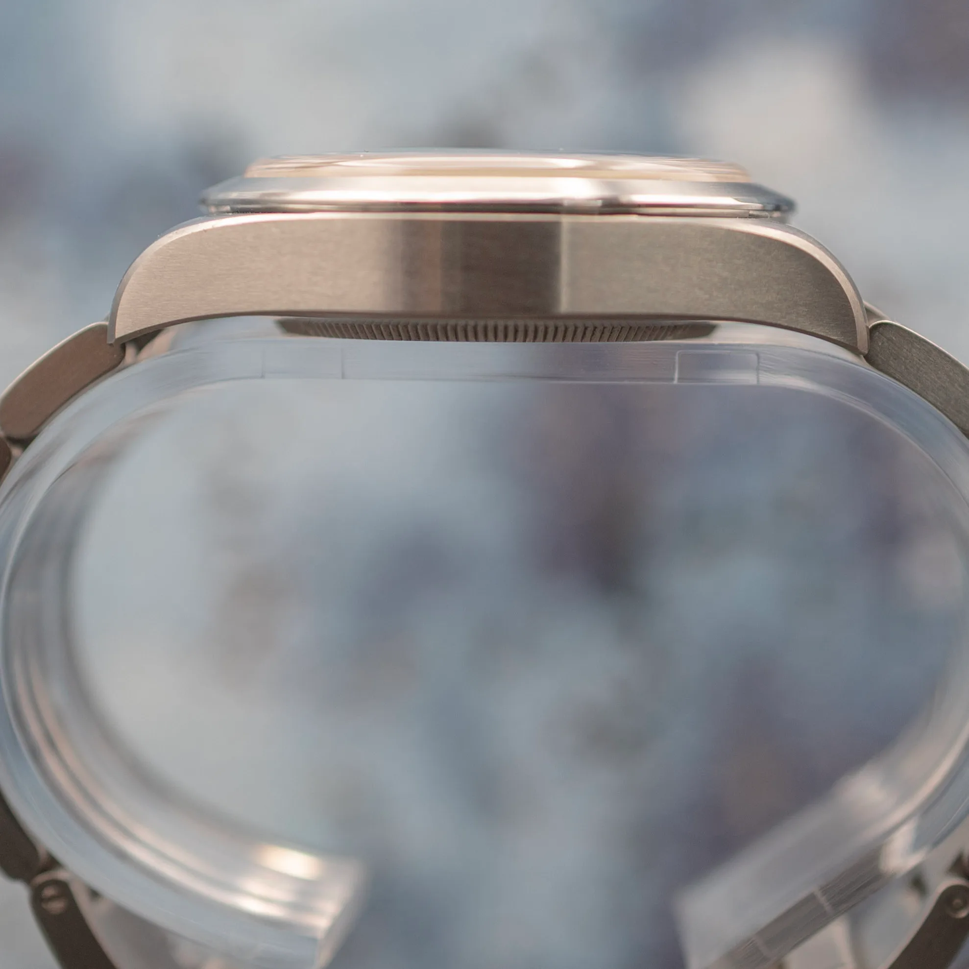 Satin brushed steel case profile on the Tudor Ranger 79950