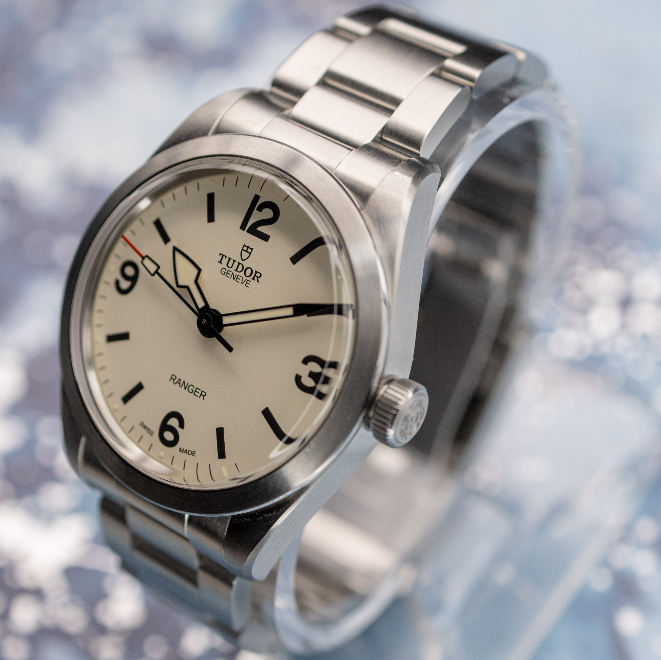 Tudor Ranger 79950 Dune beige dial with crown side visible
